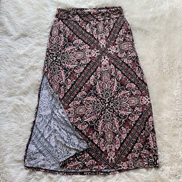 Charlotte Russe Boho Aztec Skirt With Side Slits Size 2X - Picture 4 of 5